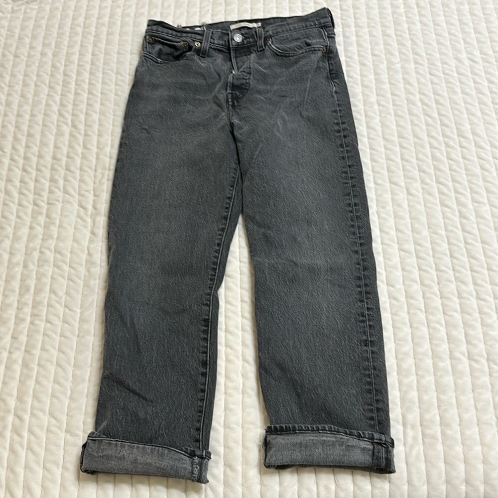Levi’s wedgie straight 28